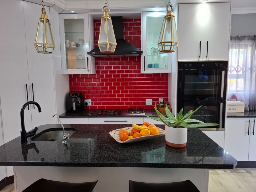 3 Bedroom Property for Sale in Heuwelsig Free State